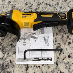 NEW DEWALT 20VOLT Flexvolt Advantage 4-1/2”inch. TOOL ONLY NEW 