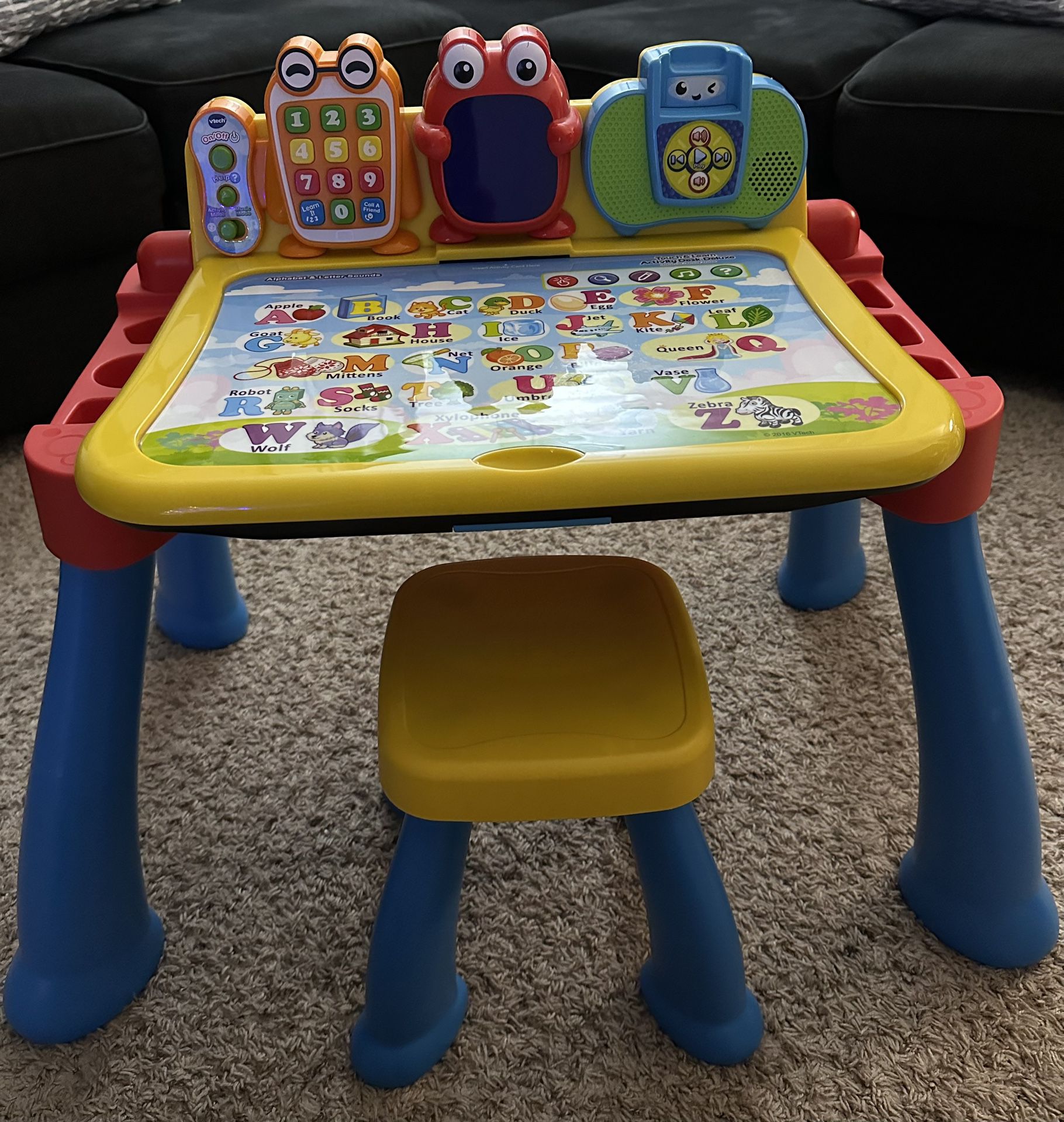 Vtech Touch & Learn 3-in-1 Activity Desk