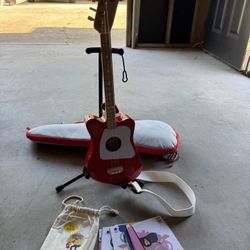 Loog Mini Acoustic Kids Guitar Kids 3 Strings Ages 3+ stand, strap & soft case