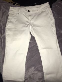 Women’s White Pants