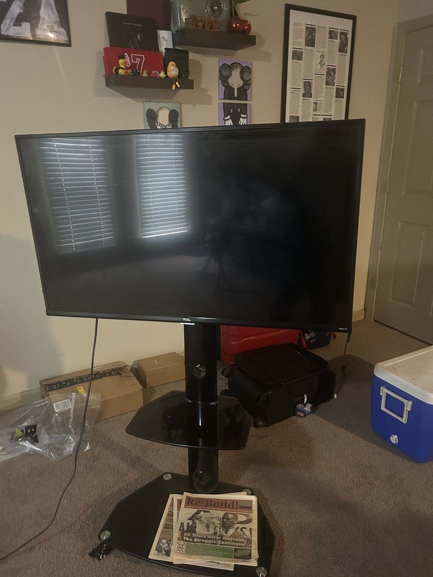 Tv & Tv Stand