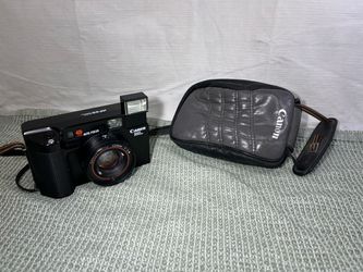 Canon AF35ML Point and Shoot Film Camera with Canon Lens 40mm 1:1.9 Fast Prime Lens Vintage 1980s Analog 35mm Rangefinder Style Autofocus Camera Bundl