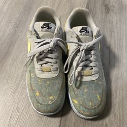 Womens Nike Shoes Size 9