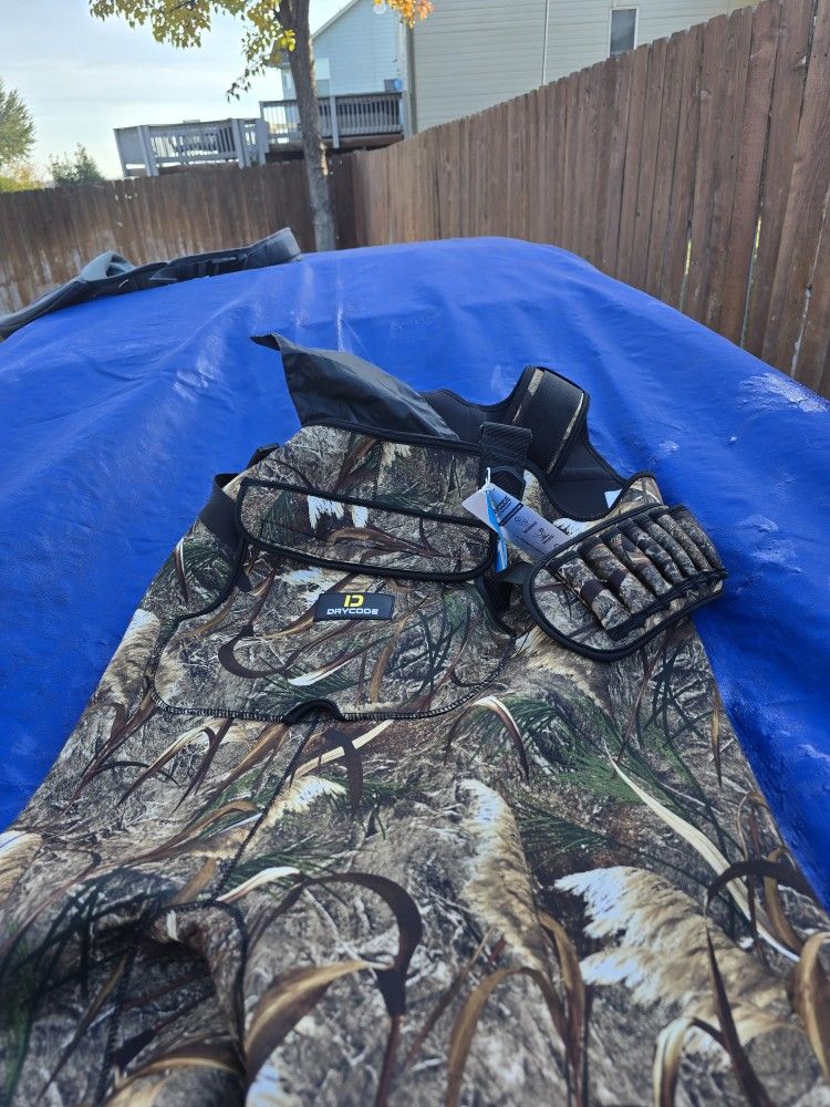 Waiters Brand New For Fishing