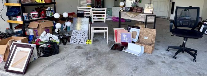 Home decorations - various