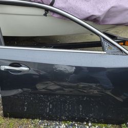 2014-2018 Nissan Altima right front door