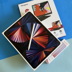 Apple iPad Pro 12.9” 5th Generation (2021 - M1 Chip) 256GB With Pen & Keyboard Case (2TB $990) 