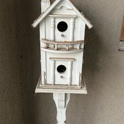 bird feeder
