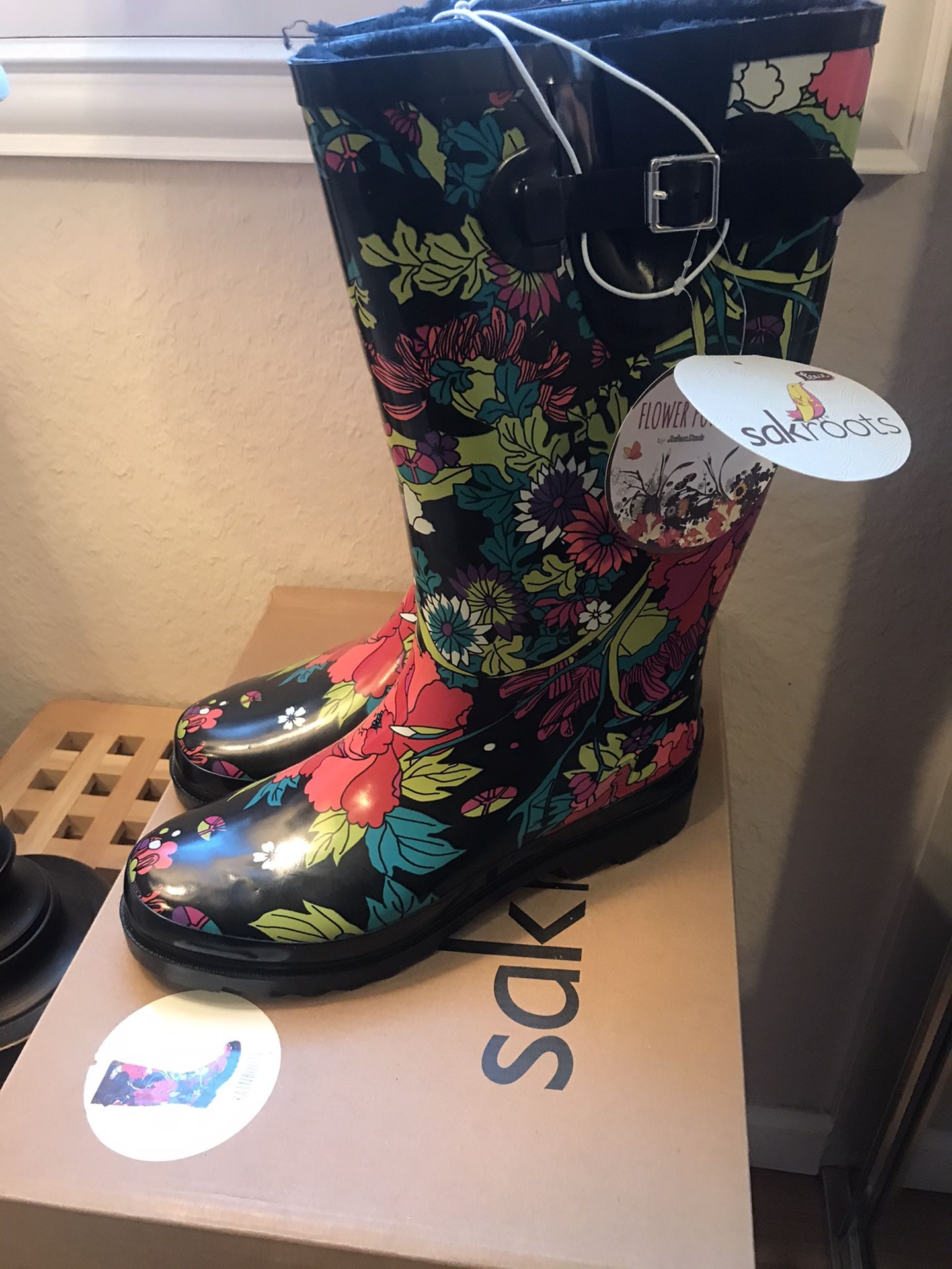 Sak Roots - Flower Power Rain Boots (NEW) 9