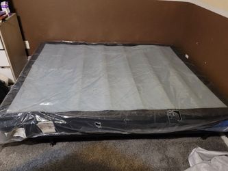 Queen box with frame