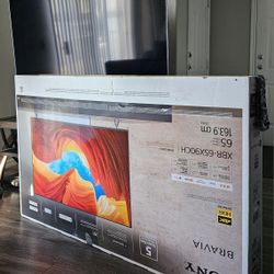 Sony 4k 65"  TV X90 top of the line! X1 chip processor,  Free TV mount / stand and shelves.