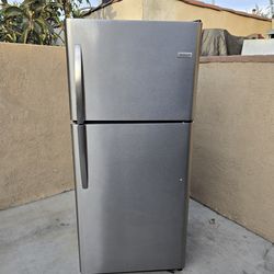💲💥3MONTHS WARRANTY 30X32X68 FRIGIDAIRE FRIDGE 20CUFT SILVER