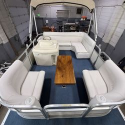Premier Marine 160 Sunrise Pontoon - 16ft - Excellent Condition