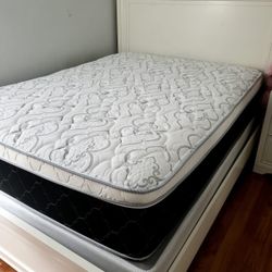 NEW QUEEN PILLOW-TOP MATTRESS AND BOX SPRING - 2PC