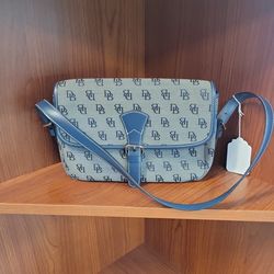 Dooney & bourke bag