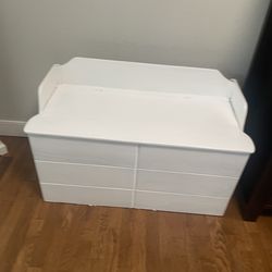 Nice bench with strong in very good condition