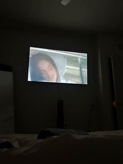250$ 65 inch Samsung smart tv