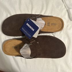 Brown Suede Birkenstocks, never used and in great condition. Classic style, perfect for casual wear. Comfortable footbed molds to your feet for all-da