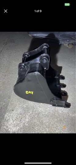 Used 301 302 or 303 Caterpillar Mini Excavator 24" Tooth Bucket