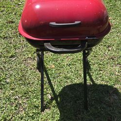 Americana charcoal grill