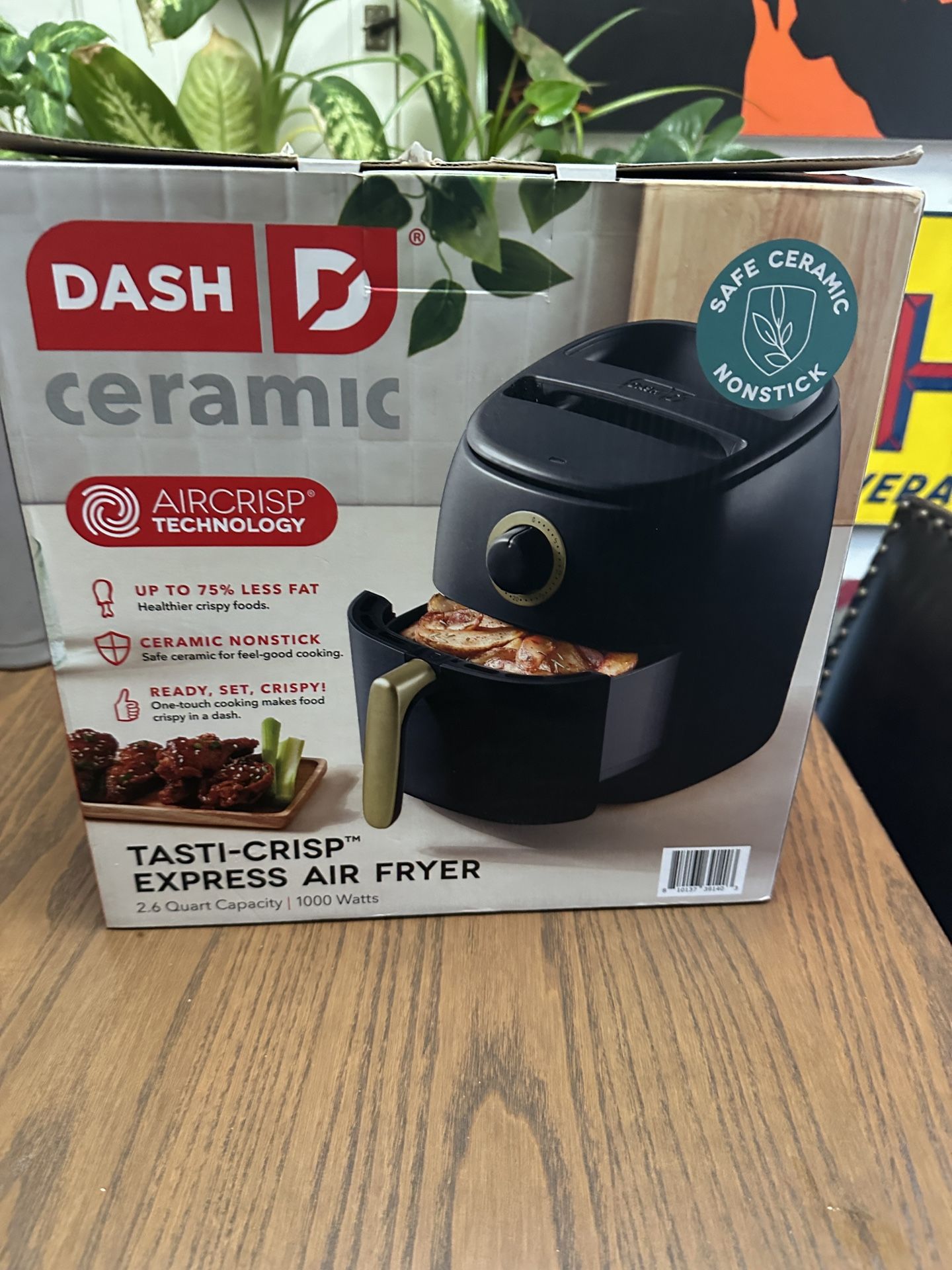 Dash Tasti-Crisp 2.6 Quart Black Ceramic Express Air Fryer