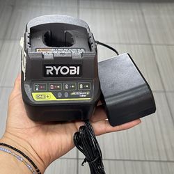 RYOBI Charger P118B
