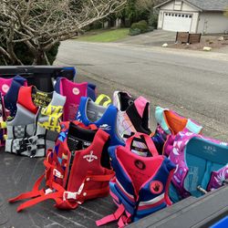 Child Kid Child Life Vest 50-90 and 30-50 pound Hyperlite Life Vest Lifevest Life Jacket and Boating Boat Kayak Kayaking Swimming Rubber Raft $15 Each