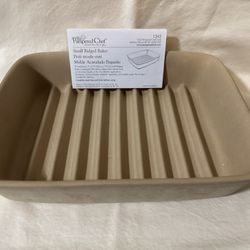 Pampered Chef Small Ridge Baker