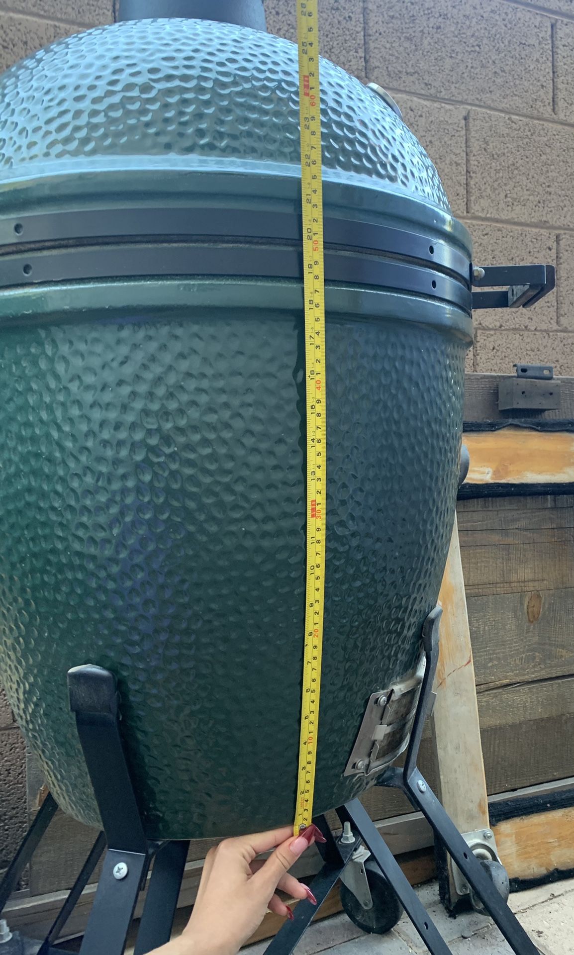 Large Green Egg Smoker / Grill for Sale in Phoenix, AZ OfferUp