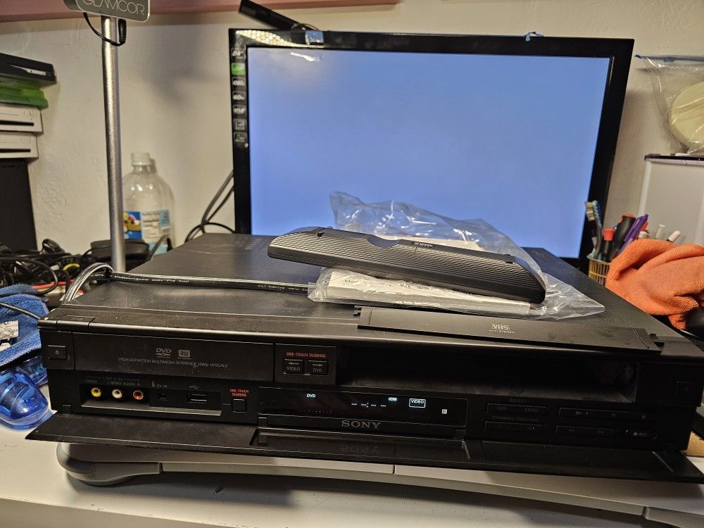 Sony rdr-vx560 DVD Vcr Combo Recorder