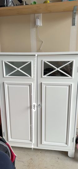 White wooden cabinet