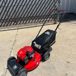 2022 Craftsman M260  163cc. FWD Self Propelled LOOKS / RUNS FANTASTIC!