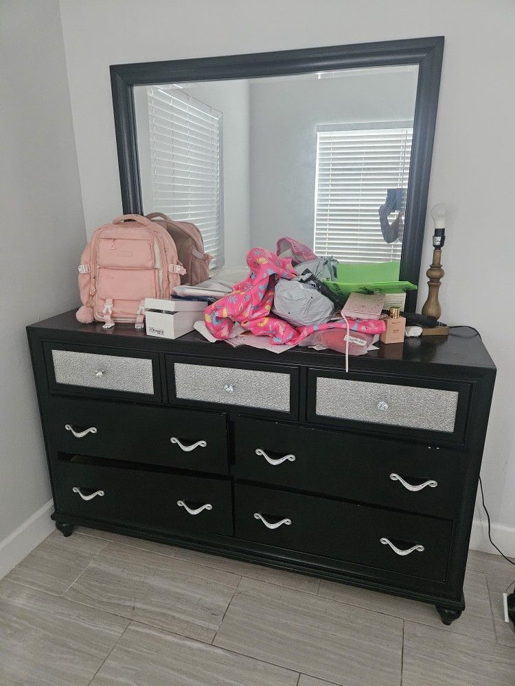 Dresser For Sale