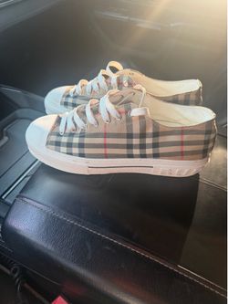 Burberry sneakers