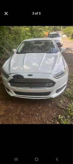 Ford Fusion White Sedan