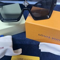 Louis Vuitton Sun Glasses