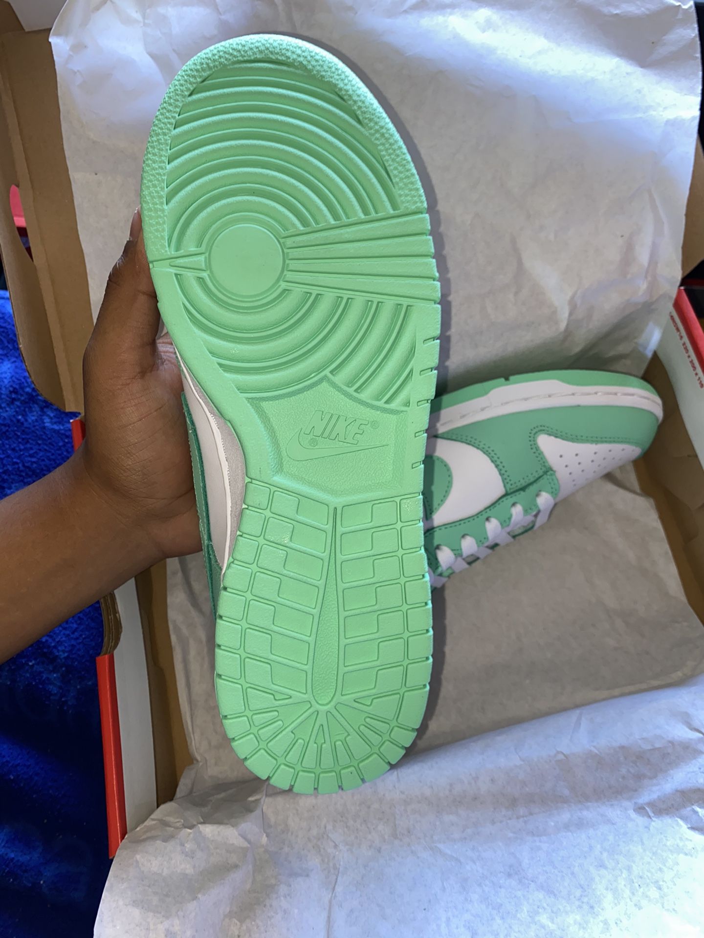 green glow dunks outfit