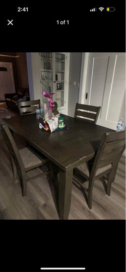 Kitchen table