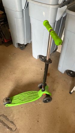 Micro scooter green