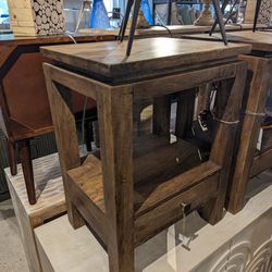 One Drawer End Table 