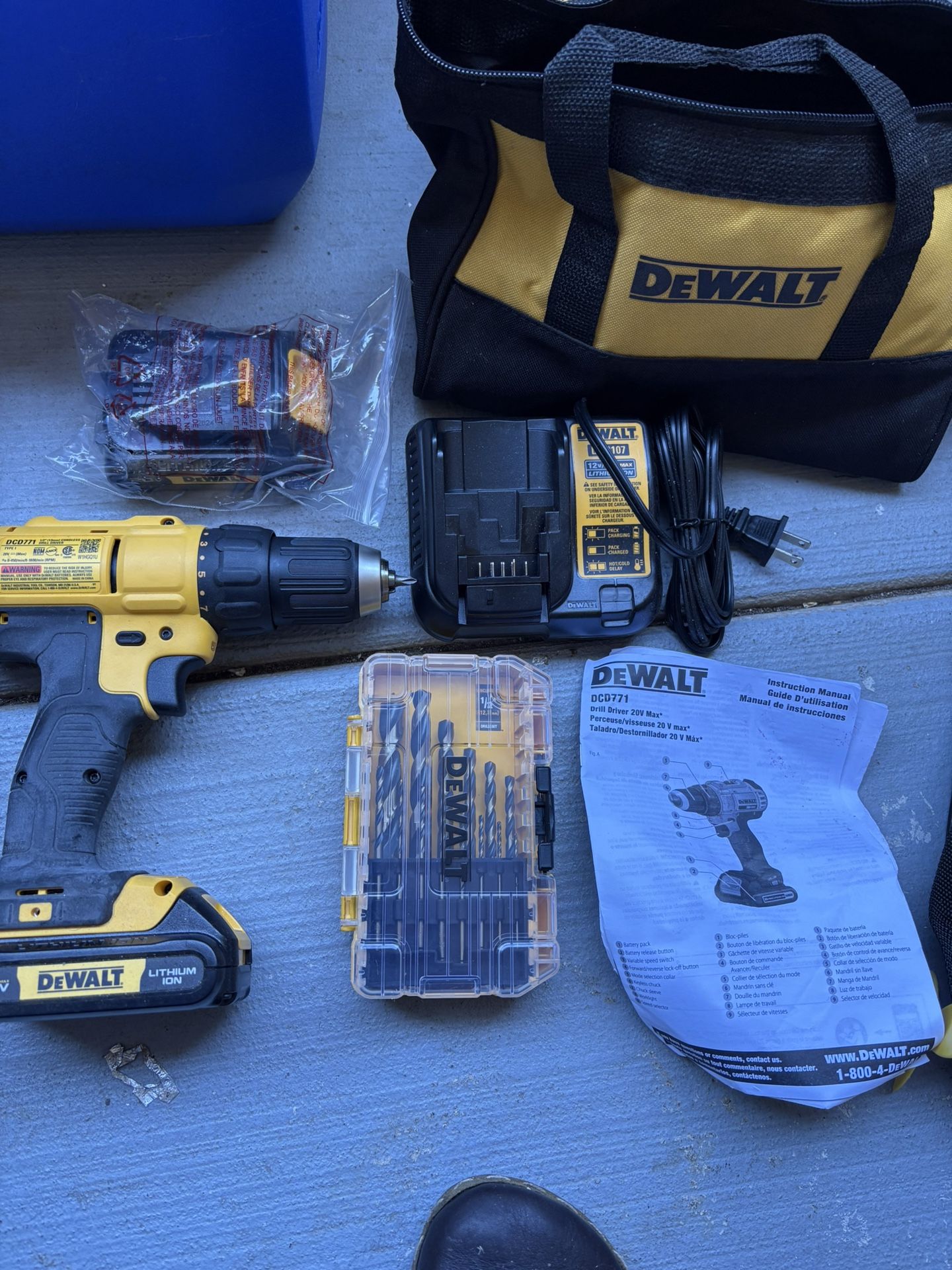 Dewalt Drill Set
