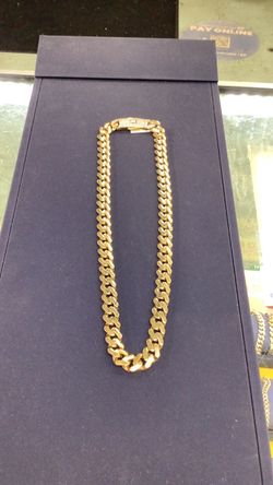20” 10k Cuban link chain w/ diamond studded clasp