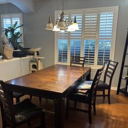 Dining Room Table 