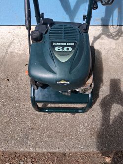 Pressure Washer 6 Hp Briggs & Stratten.