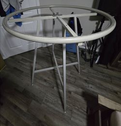 Round Metal Clothing Rack