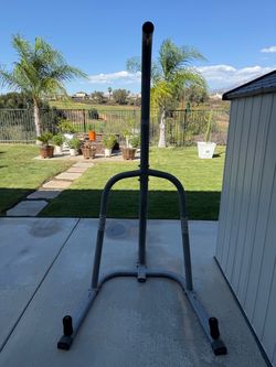 Everlast Freestanding Heavy Bag Stand