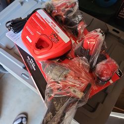 Milwaukee Combo New m12