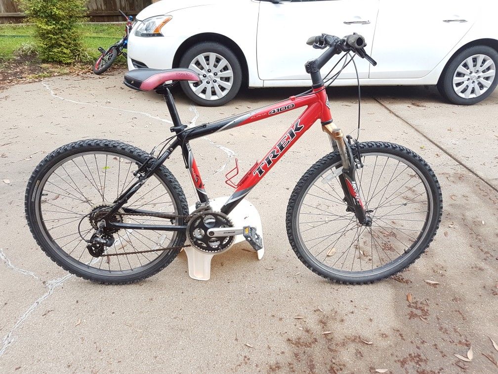 Trek 4100 Alpha Mens Mountain Bike Bicycle