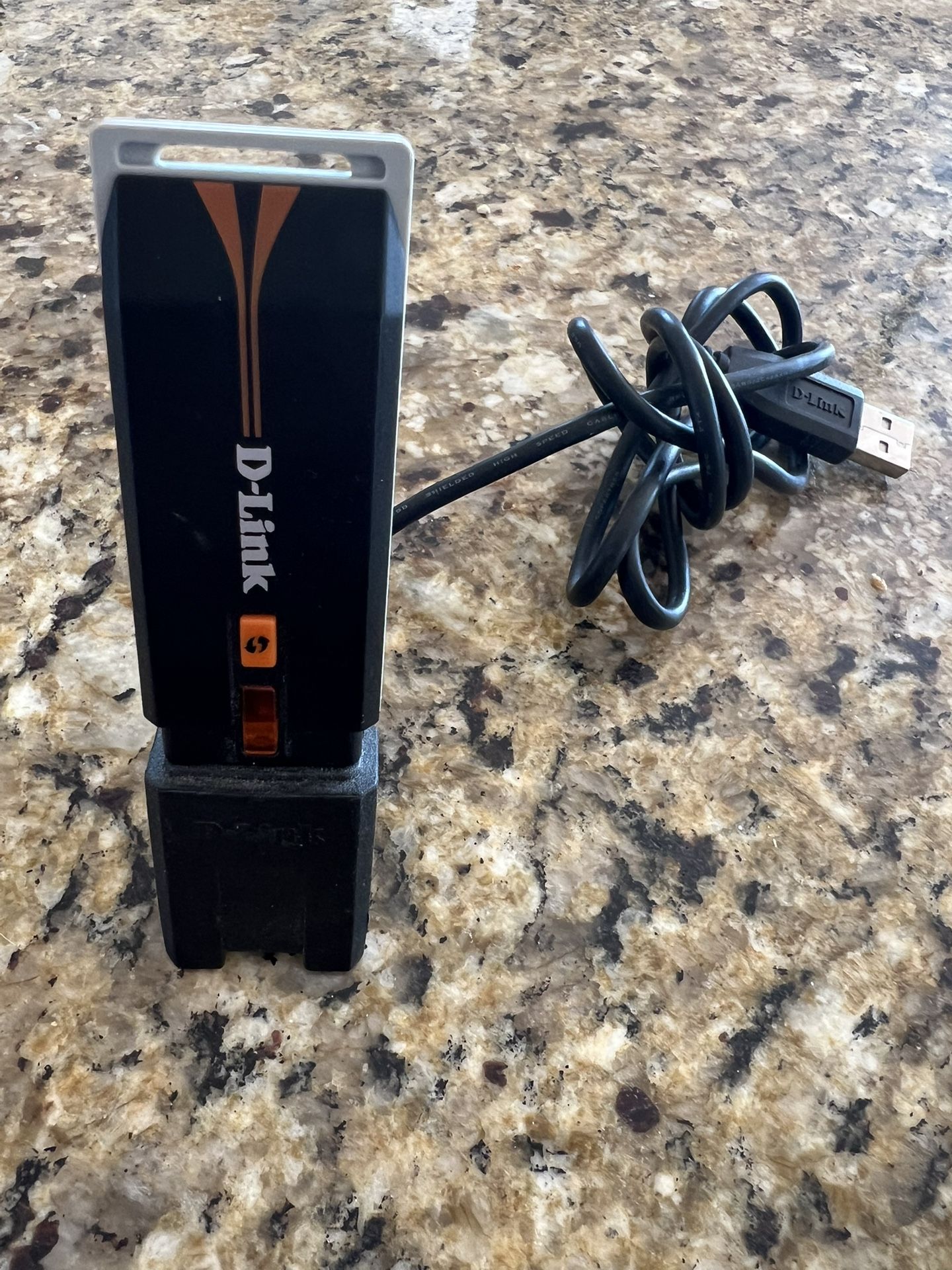 D-Link Wireless N-150 Mbps USB Wi-Fi Network Adapter (DWA-125)