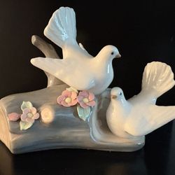 Vintage Porcelain White Doves On Branch Figuine By Casades Made in Spain animals